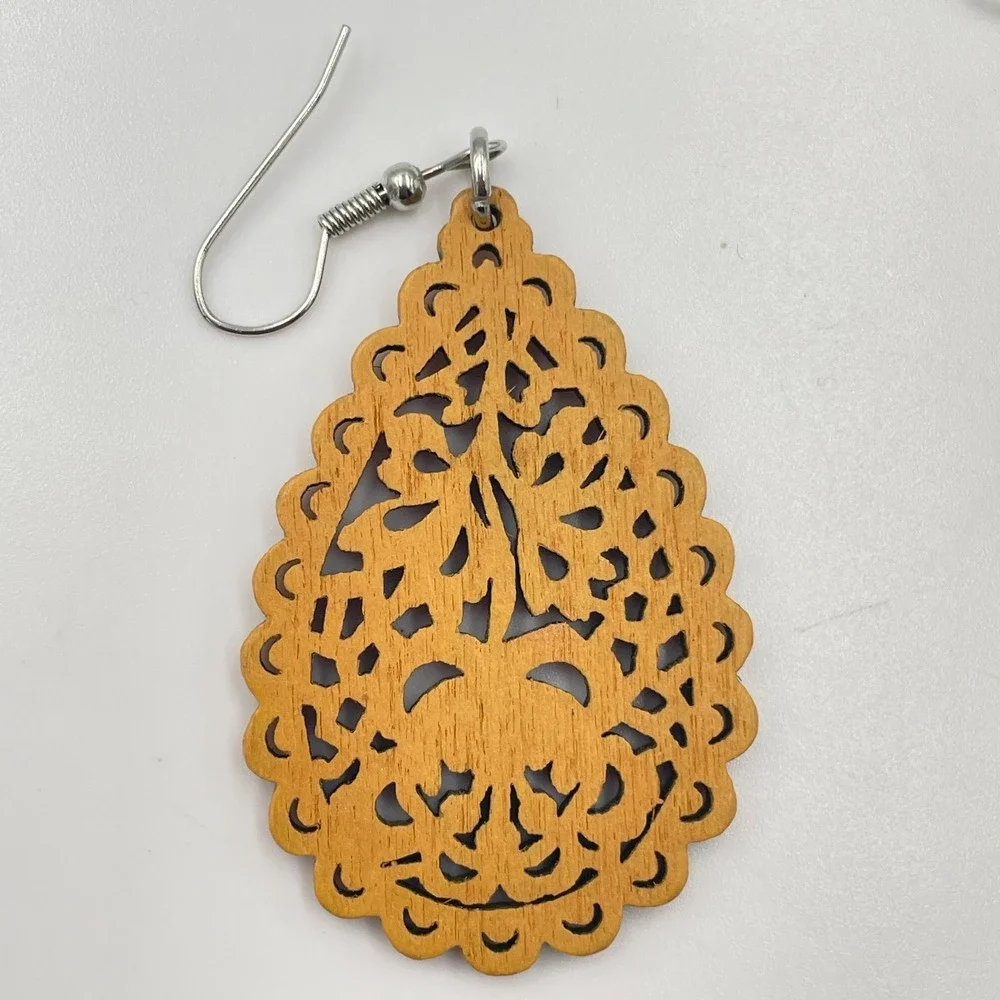 VTG Boho Retro Wooden Filigree Teardrop Earrings Set Mustard Yellow & Sage Green
